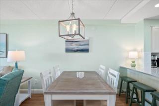 English Towers-Direct Ocean Front Views From Your Private Balcony and Renovated Condo! - 2