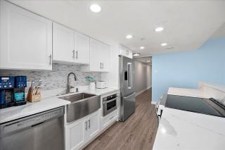 Quay-Upgraded Ocean Front 3 Bedroom Condo with Indoor & Outdoor Pools! - 2