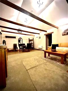 Converted barn stay in idyllic village location - 9