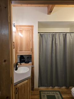 Peaceful Forest Retreat, 32 Miles to YNP-Wild Yeti - 6
