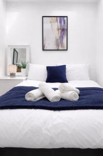 Stylish Large 3-bed Apartment, Quick Access to London Sights, Free Parking - Londen - 7