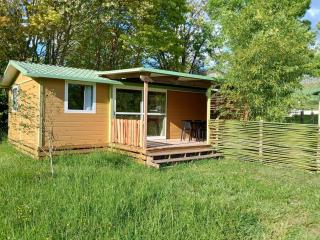 Chalet convivial pour familles avec terrasse accessible - API-1-52-1019 - 0
