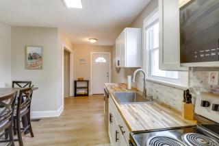 Walk to Beach! Norfolk Family Home with Yard - 3