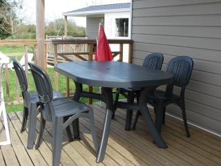 Mobil-home confortable avec terrasse pour 4 personnes - API-1-52-1059 - 9