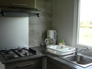 Mobil-home confortable avec terrasse pour 4 personnes - API-1-52-1059 - 6