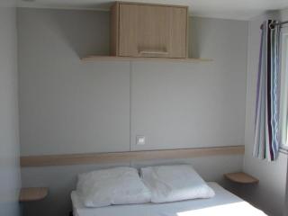 Mobil-home confortable avec terrasse pour 4 personnes - API-1-52-1059 - 3