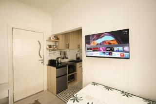 Secure, quiet, studio retreat in Green Point - 1