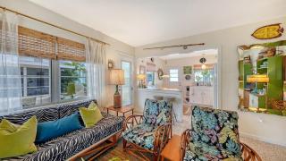 Charming Vintage Lido Key Villa - Steps to Beach ! - 0