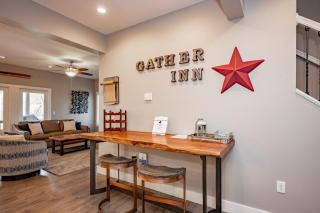 Gather Inn - 8