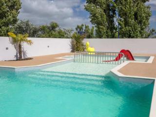 Mobil home spacieux avec terrasse pour 8 personnes - API-1-52-1343 - 3