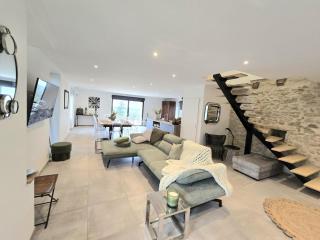 Grande Maison Familiale avec Piscine Privée et Animaux Bienvenus - FR-1-616-527 - 9