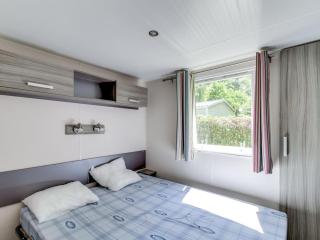 Mobil-home pour 7 personnes avec terrasse à la Bastide-de-Sérou - API-1-52-1423 - 8