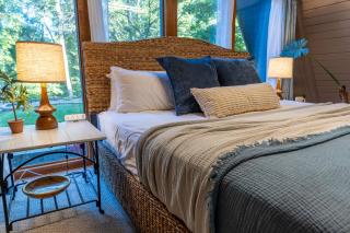 Lakefront, Water toys, Hot Tub, Swim and Boat Dock - 1