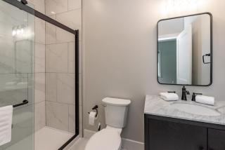 Grand Lakefront Estate - 9