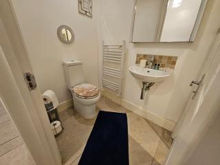 Cozy Central One Bedroom Flat - 2