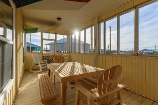 Coconut Breeze - 105 St Dennis - 1