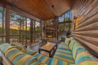 New Answered Prayers Pond Hot Tub Sleep 22 - 8