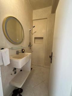 Charming apartment with sea view terrace Souk al had - 4