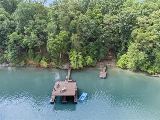 Shorewood Shores Dock & Hot Tub! home - 8