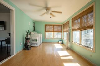 Beaverdam Creek Escape with yard home - 2