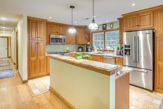 Serene 10-Acre Estate Near Loudoun County Wineries - 2