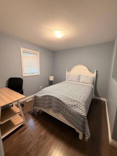 Hampton 3BR 2BA Suite Near Airport - 7