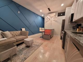 Gorgeous Apartment with Balcony 24-7 Gym - 9