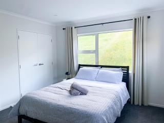 Churton Park Hideaway - 3