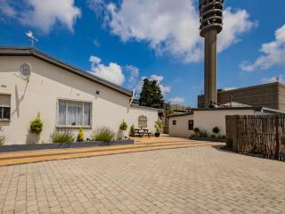 La Bella Vida Self Catering Apartments - 7