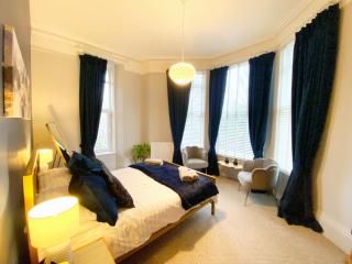 2A Redcliffe - Stunning quiet apartment by the sea - 2