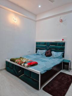 Flat in Apartment in varanasi - 1