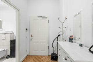 Zu Besuch im Palast - Perfekte Lage - Dresden - 1