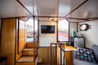 Marie's Houseboat - 5