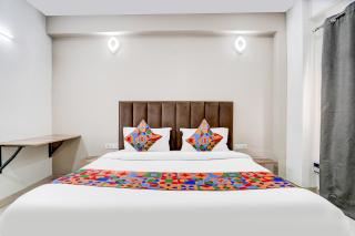 FabHotel Cyberhub Suits - 2