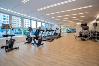 Modern Studio with Balcony near Ayala Makati - 1