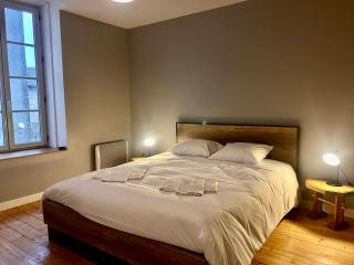 Maison 3 chambres, deux salles d'eau, patio, Wifi en centre-ville de Parthenay - 7