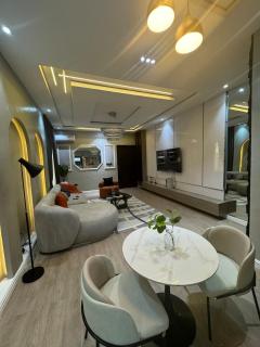 Stylish 2BR Apartment with Amenities in Lekki - 9