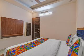 FabHotel Satya - 1