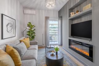 50 Shades of Athens, Kingsize Suite with Jacuzzi! - 1