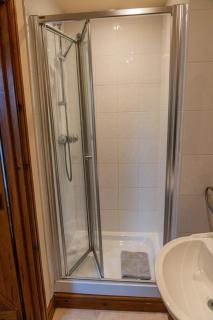 Canalside Cottage, 5 Folly Cottages, Napton - 3