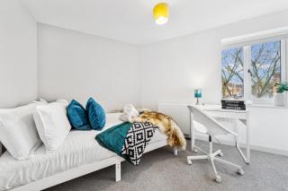 Cheap & Modern Private Double Room - Shared House by AltoLuxo Short Lets & Serviced Accommodation - 2