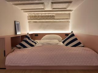 Heritage Haven Mezzanine Apartment with Balcony - 2