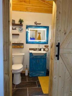 Comfortable Cabin in town - 8