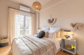 Sun-Kissed Boho Haven with Whirlpool Bliss & Patio - 4