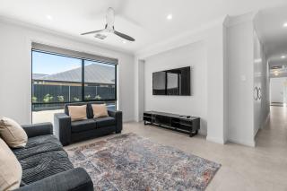 New 3 Bedroom Home at the Heart of Barossa - 4