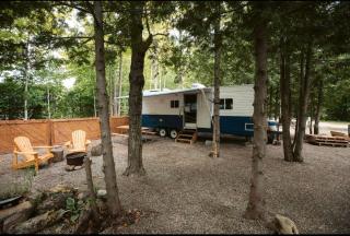 Renovated Vintage Glamping Caravan near the Grotto and Lions Head Park, Ontario - 3