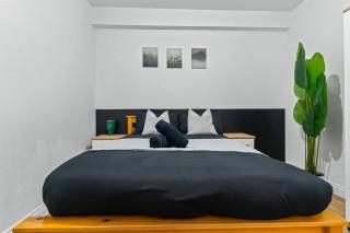 Spacious Central 1 Bed Flat - 1