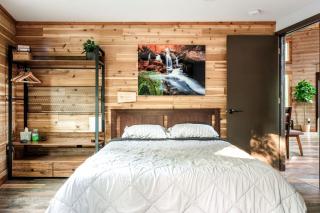 Luxury Yurt Perfect for a Family Getaway Just Outside of Shenandoah National Park - 8