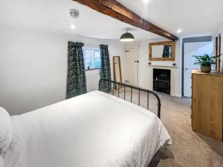 The Clerks Cottage, Eastbridge Hospital - 4