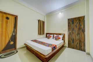 FabHotel Yash Stay Inn - 4